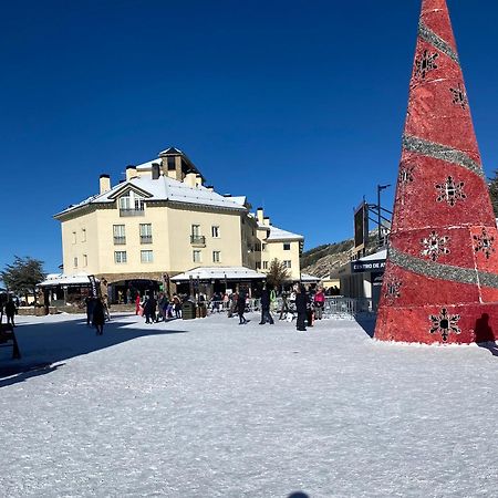 Apartamento Alpino Plaza De Andalucia A Pie De Pistas Sierra Nevada Luaran gambar