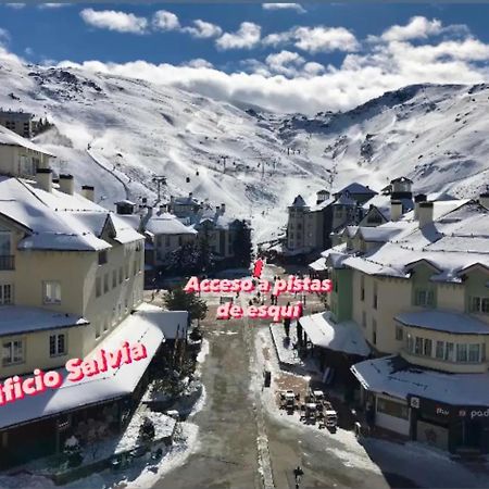 Apartamento Alpino Plaza De Andalucia A Pie De Pistas Sierra Nevada Luaran gambar