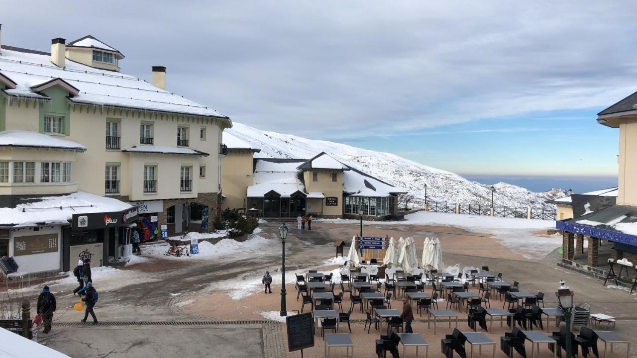 Apartamento Alpino Plaza De Andalucia A Pie De Pistas Sierra Nevada Luaran gambar